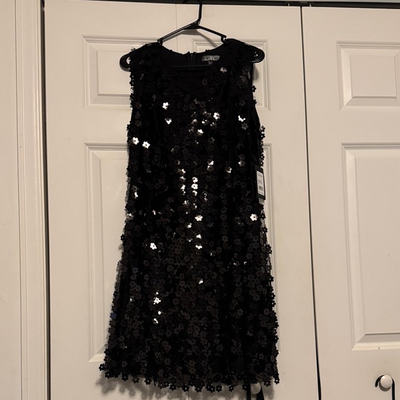 Nicole Miller Dresses & Skirts - Nicole Miller Black Sequin Floral Dress